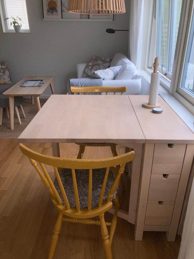Tiny Grey House With Loft, 15 Min From City Center Göteborg Zewnętrze zdjęcie