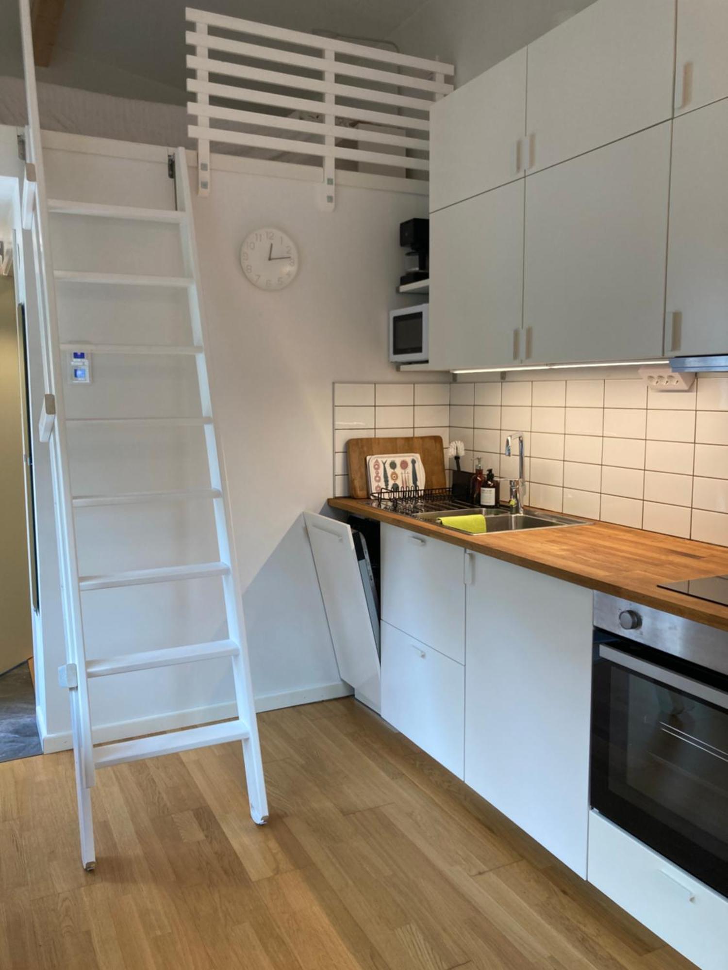 Tiny Grey House With Loft, 15 Min From City Center Göteborg Zewnętrze zdjęcie